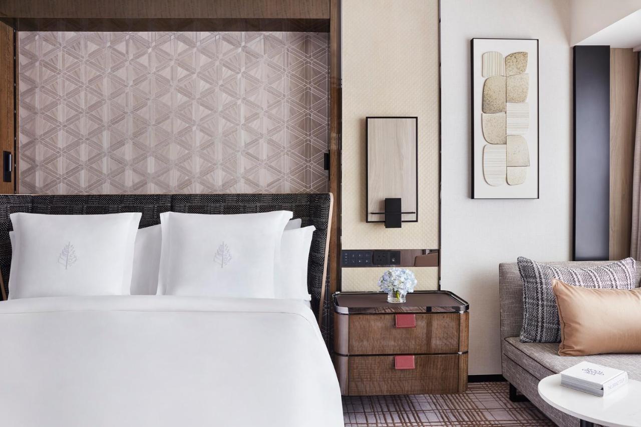 Deluxe Harbour-View Room King