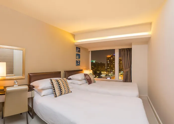 Ping Pong hotel: Kowloon Harbourfront Hotel